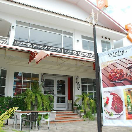Bliss Guest House HHQ Esterno foto